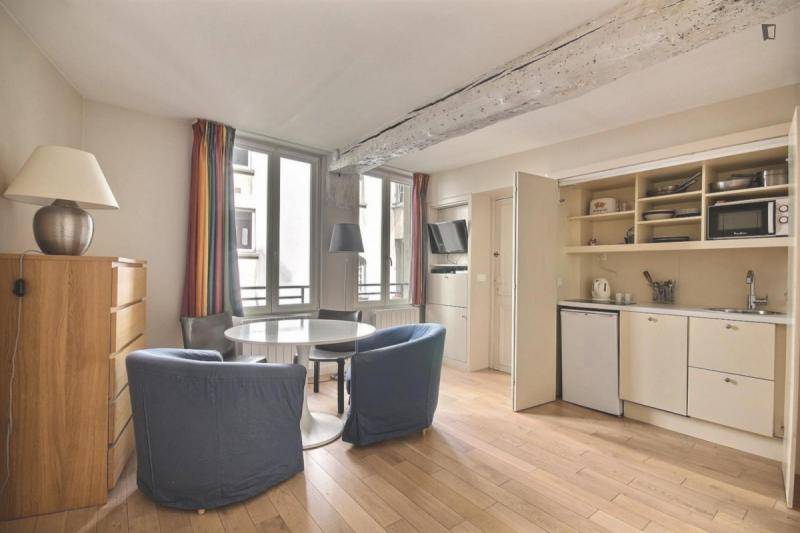 rue Sainte Croix de la Bretonnerie - Student Home at Your Comfort ...