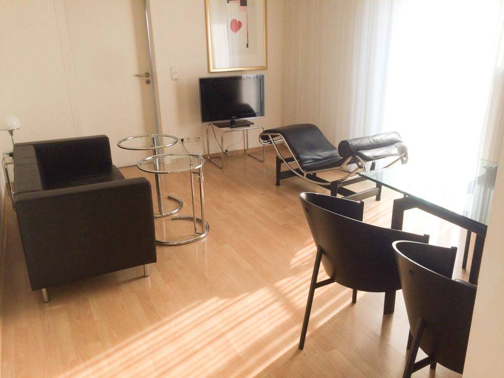 Great apartment in the pedestrian zone / Esslingen city – UBK-560580