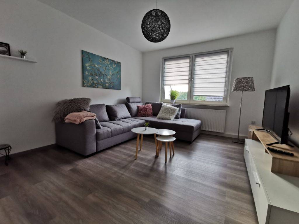 tastefully furnished 2 room apartment – UBK-363628