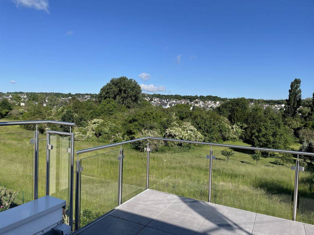 Huge roof terrace with a view of the nature reserve – KOB-290874