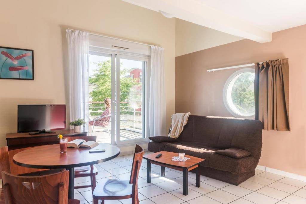 2 bedroom apartment Nantes – UBK-25509