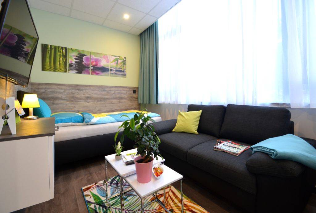 Wonderful, fashionable apartment near Frankfurt am Main – UBK-30285